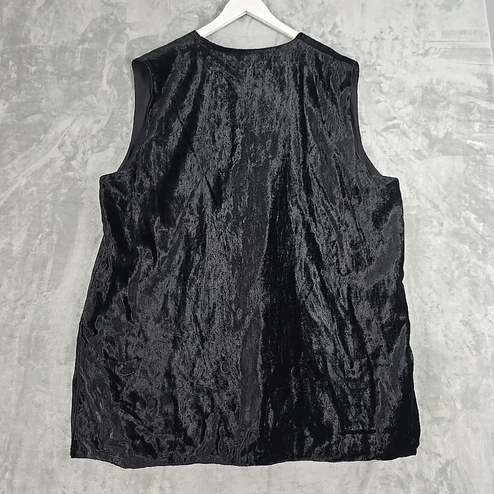 Nouveau Monde Women's Gypsy Velvet Embroidered‎ Floral 2 Button Vest 4x Black